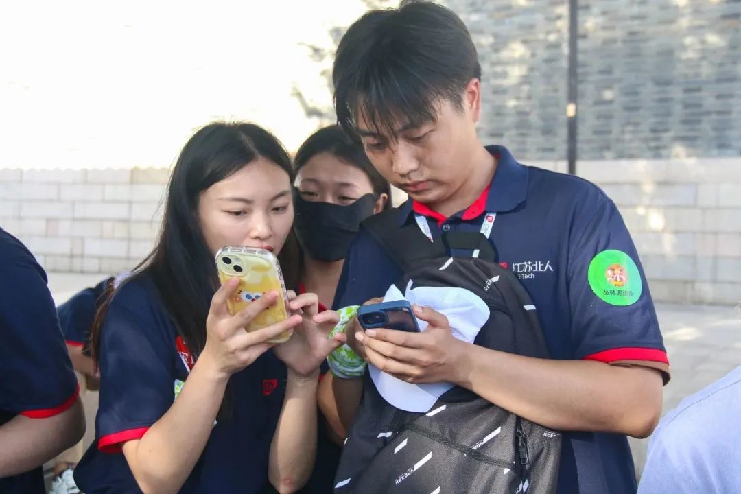 我们一起奔赴山海，领跑未来！