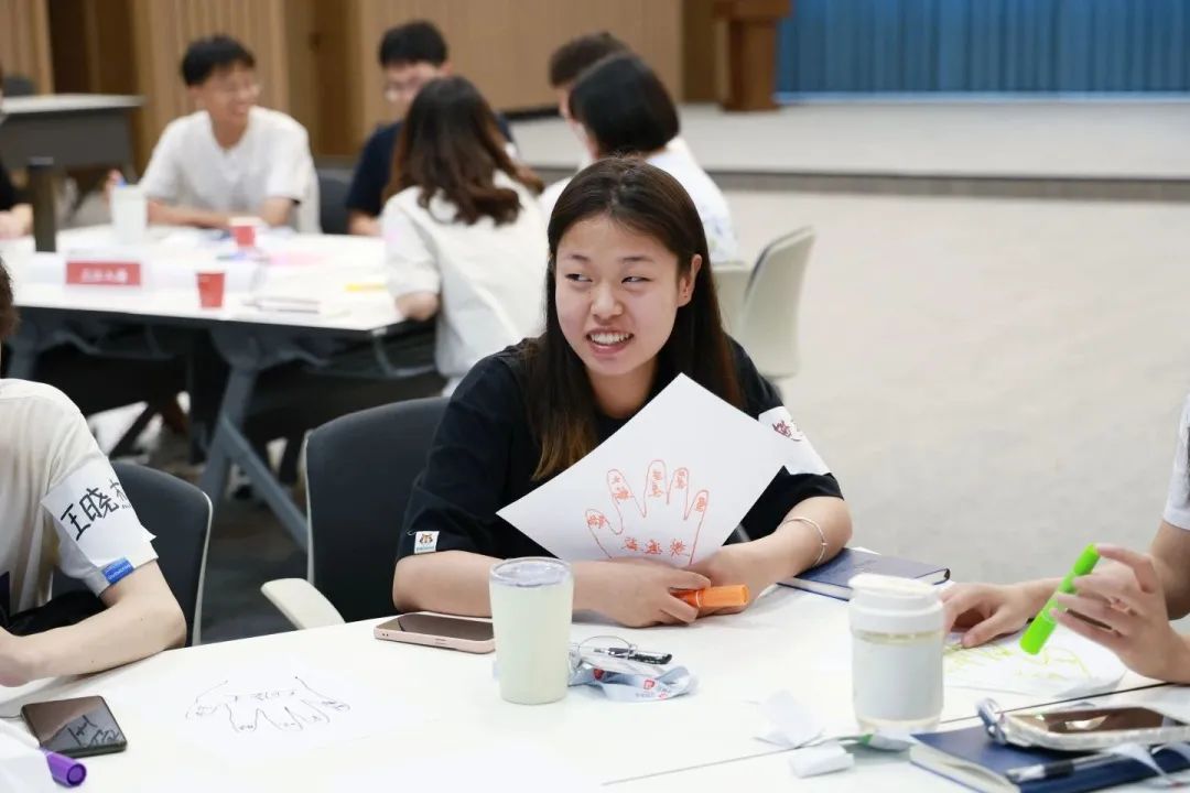 我们一起奔赴山海，领跑未来！