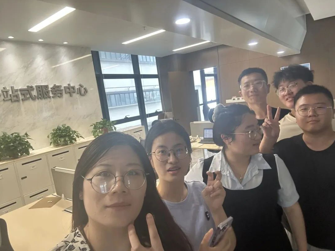 我们一起奔赴山海，领跑未来！