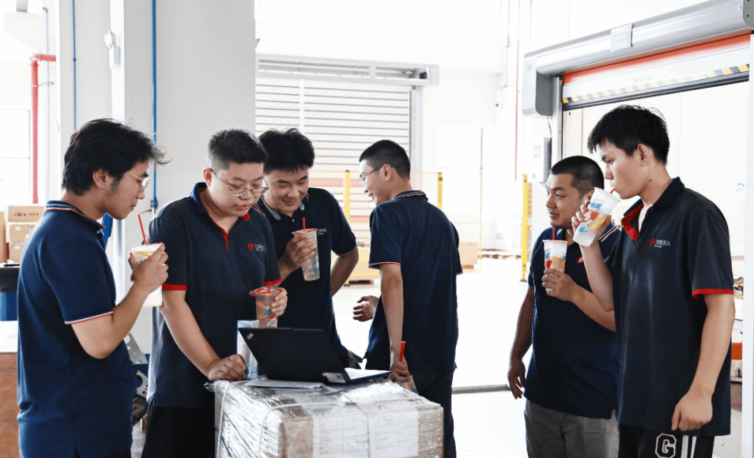 战高温 送清凉 | AG旗舰厅工会开展员工关怀活动